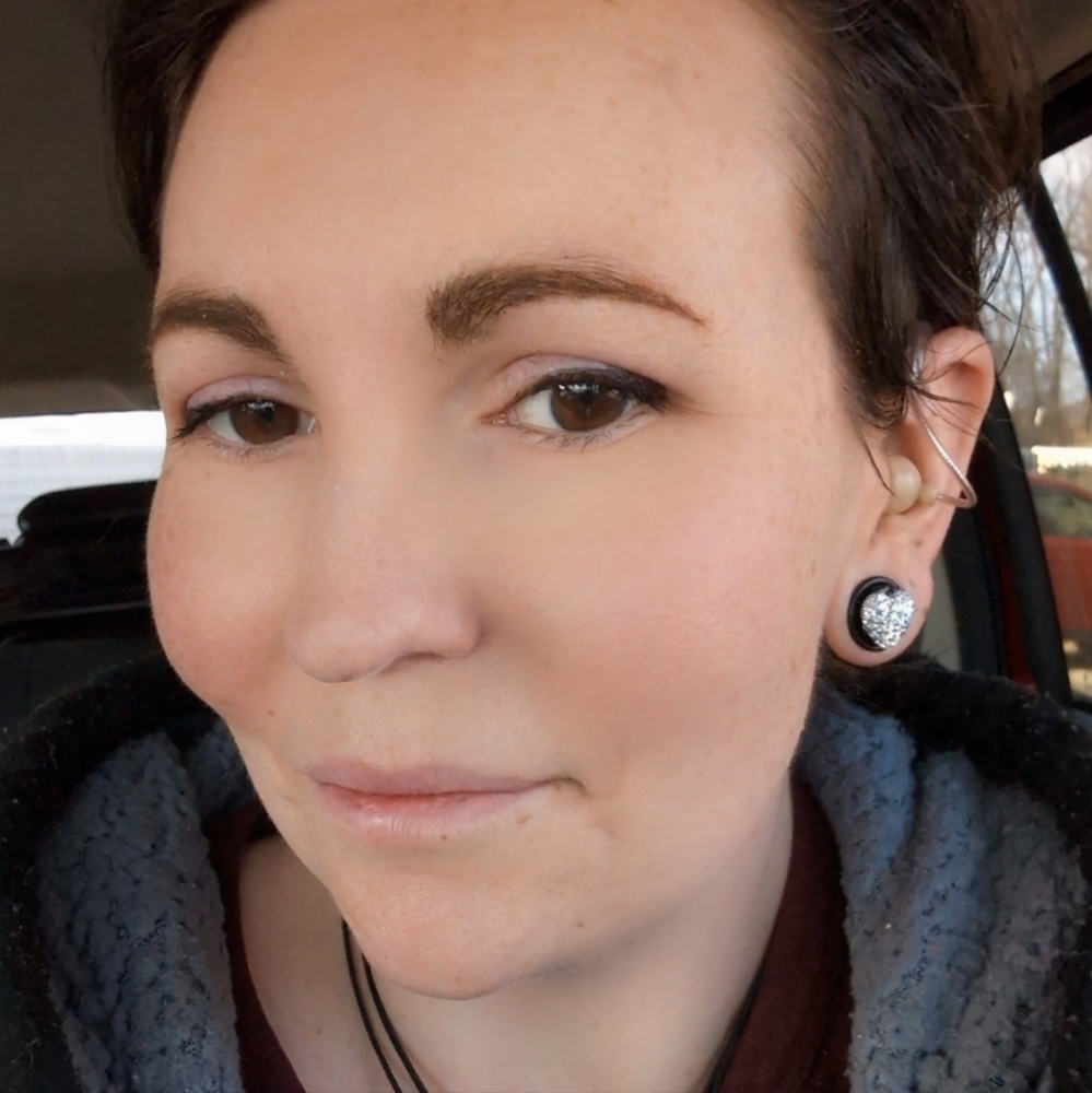 Meet your Posher, Leeann